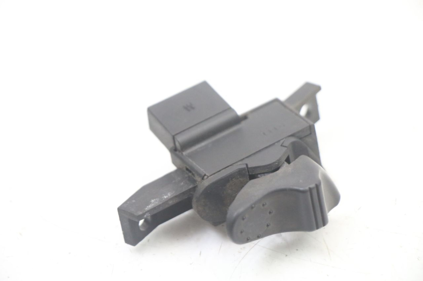 photo de PRZEŁĄCZNIK KIERUNKOWSKAZU PIAGGIO VESPA LX IE 125 (2010 - 2012) - Widok główny