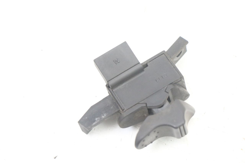 photo de PRZEŁĄCZNIK KIERUNKOWSKAZU PIAGGIO VESPA LX IE 125 (2010 - 2012) - Szczegół części