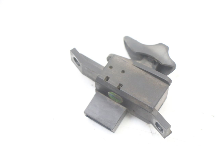 photo de PRZEŁĄCZNIK KIERUNKOWSKAZU PIAGGIO VESPA LX IE 125 (2010 - 2012) - Inny kąt widzenia