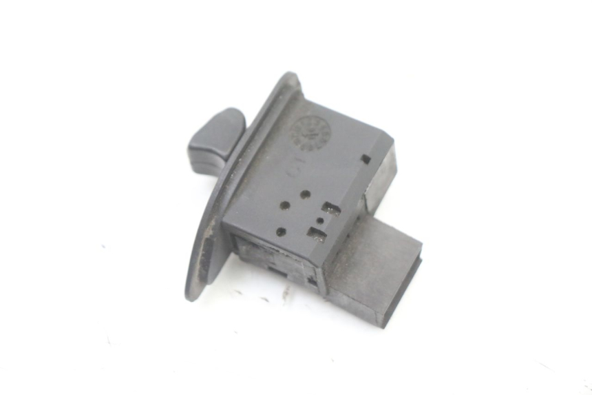 photo de PRZEŁĄCZNIK KIERUNKOWSKAZU PIAGGIO ZIP 2T 50 (2009 - 2019) - Szczegół części