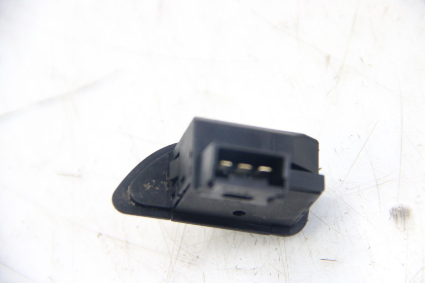 photo de PRZEŁĄCZNIK KIERUNKOWSKAZU GILERA RUNNER SP 50 (2009 - 2017) - Szczegół części