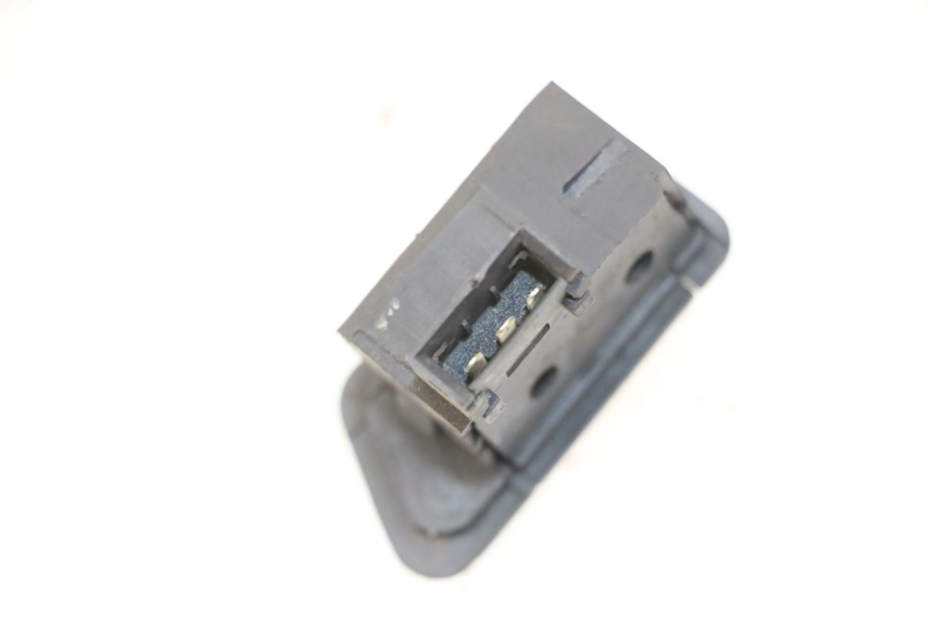 photo de PRZEŁĄCZNIK KIERUNKOWSKAZU SYM ORBIT 2 4T 50 (2008 - 2017) - Zoom stanu zużycia