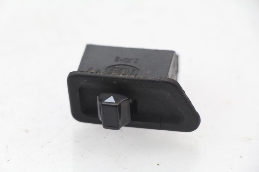 photo de PRZEŁĄCZNIK KIERUNKOWSKAZU REVATTO URBA GT 125 (2007 - 2017) - Widok główny