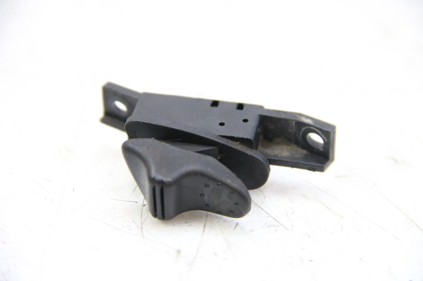 photo de PRZEŁĄCZNIK KIERUNKOWSKAZU PIAGGIO VESPA GRANTURISMO 125 (2003 - 2007) - Widok główny