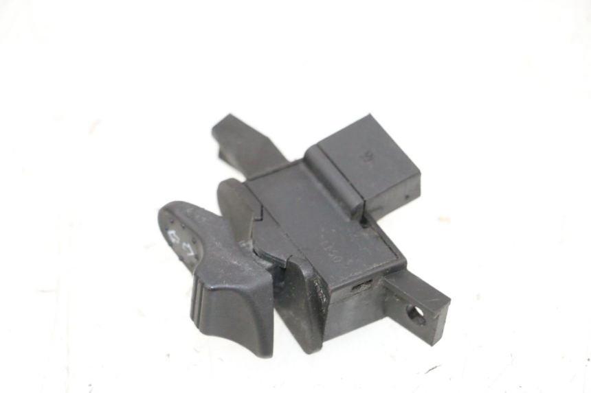 photo de PRZEŁĄCZNIK KIERUNKOWSKAZU PIAGGIO VESPA GTS SUPER IE 125 (2009 - 2016) - Inny kąt widzenia