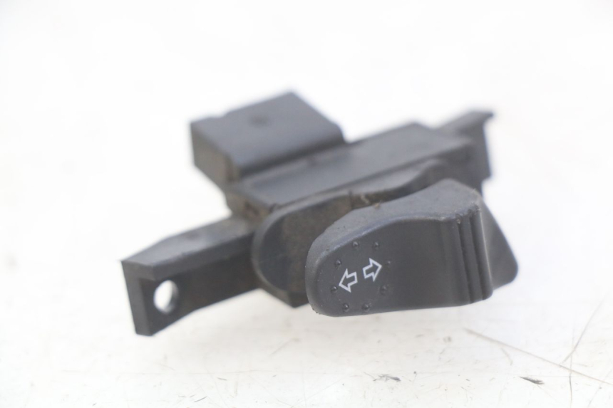 photo de PRZEŁĄCZNIK KIERUNKOWSKAZU PIAGGIO VESPA LX 2T 50 (2005 - 2013) - Widok główny