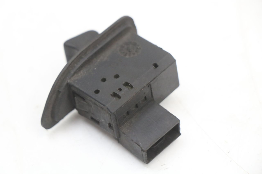 photo de PRZEŁĄCZNIK KIERUNKOWSKAZU PIAGGIO ZIP 2T 50 (2009 - 2019) - Inny kąt widzenia