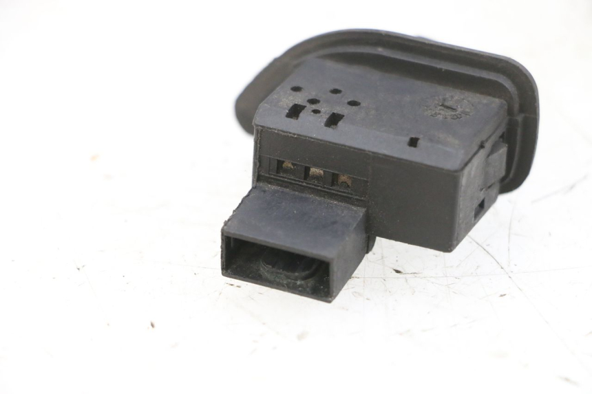 photo de PRZEŁĄCZNIK KIERUNKOWSKAZU PIAGGIO ZIP 4T 50 (2018 - 2020) - Inny kąt widzenia