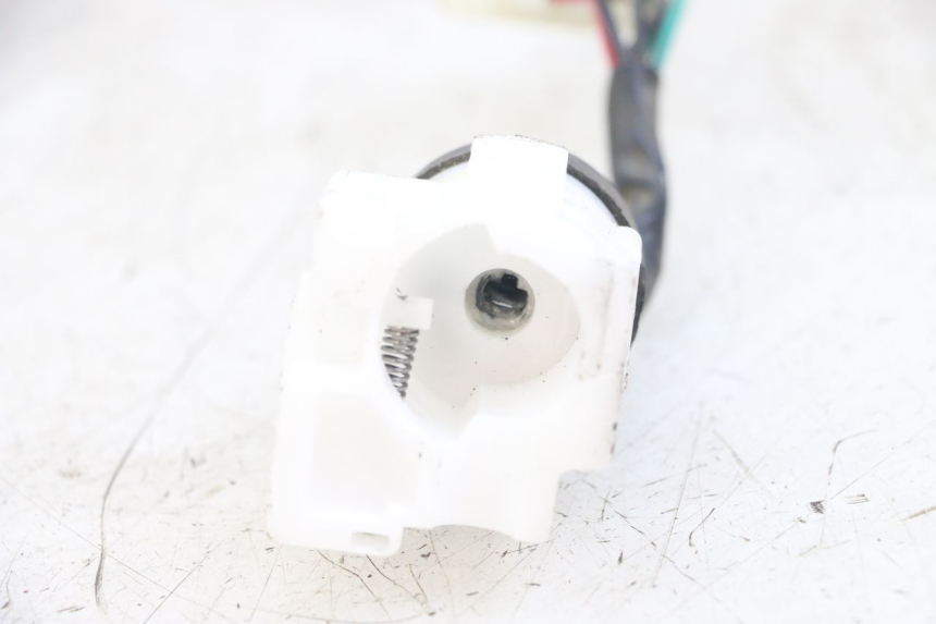 photo de PRZEŁĄCZNIK ZAPŁONU I STOPU SILNIKA SYM CROX 4T 50 (2016 - 2023) - Zoom stanu zużycia