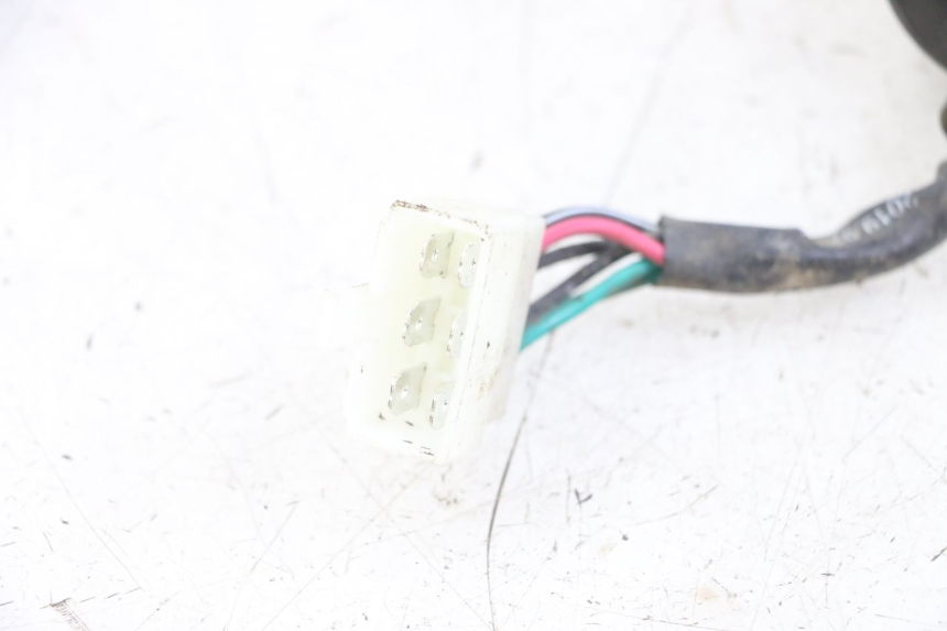 photo de PRZEŁĄCZNIK ZAPŁONU I STOPU SILNIKA SYM CROX 4T 50 (2016 - 2023) - Zbliżenie techniczne