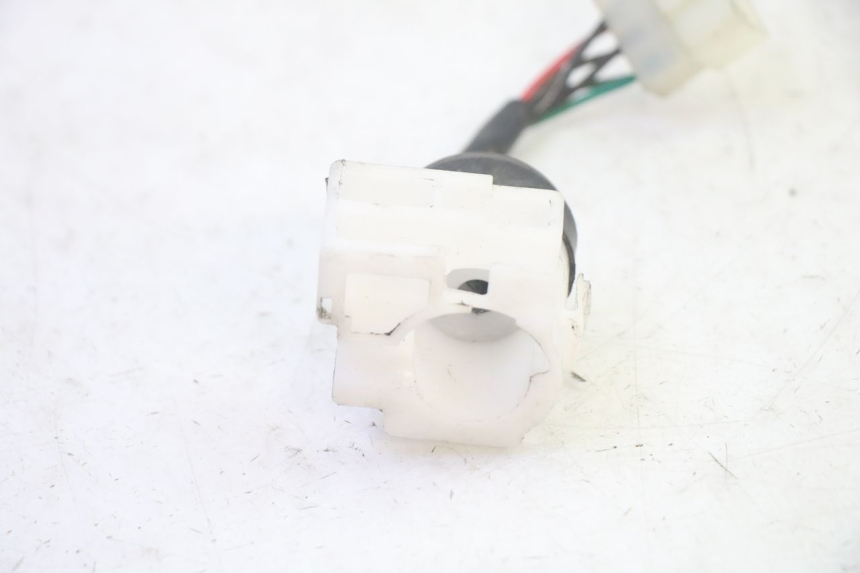 photo de PRZEŁĄCZNIK ZAPŁONU I STOPU SILNIKA SYM CROX 4T 50 (2016 - 2023) - Szczegół części