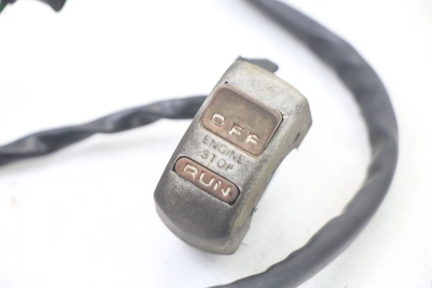 photo de PRZEŁĄCZNIK ZAPŁONU I STOPU HONDA MTX TC02 125 (1987 - 1989) - Szczegół części