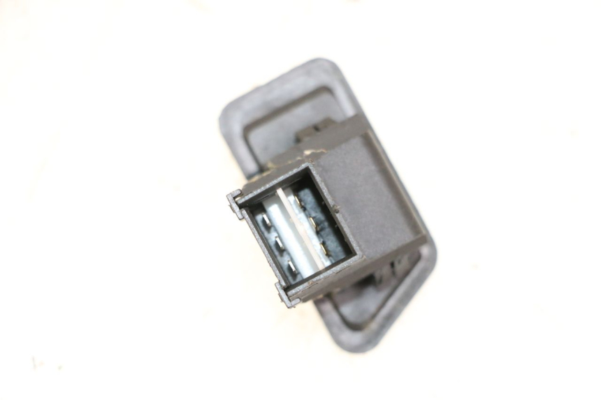 photo de PRZEŁĄCZNIK ZAPŁONU I STOPU SILNIKA LONGJIA SHARPY 125 (2020 - 2024) - Szczegół części