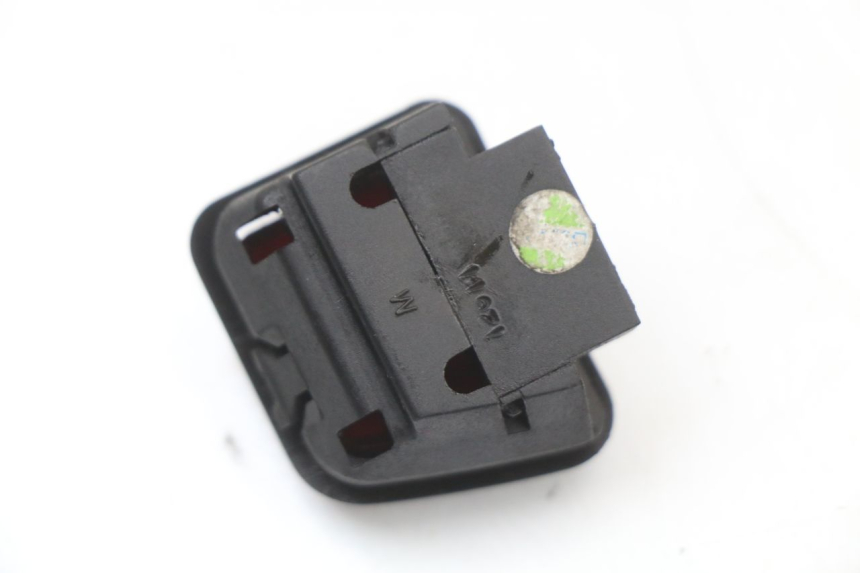 photo de PRZEŁĄCZNIK WYŁĄCZNIKA ZAPŁONU PIAGGIO MP3 500 (2011 - 2015) - Inny kąt widzenia