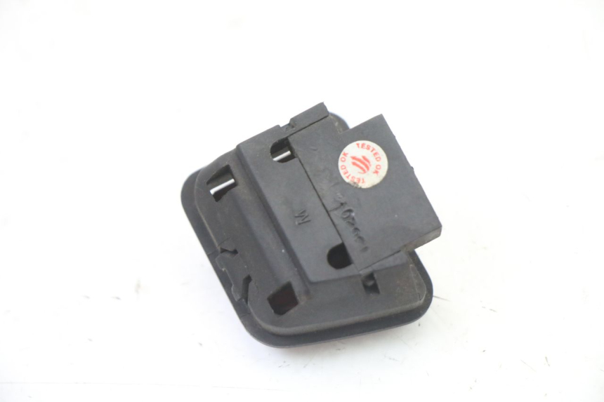 photo de PRZEŁĄCZNIK WYŁĄCZNIKA ZAPŁONU PIAGGIO MP3 500 (2011 - 2015) - Inny kąt widzenia