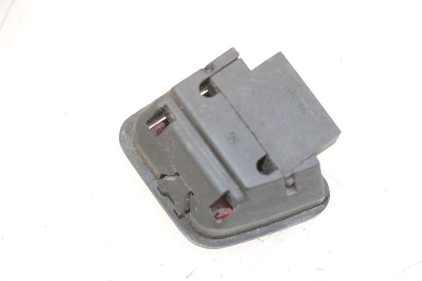 photo de PRZEŁĄCZNIK WYŁĄCZNIKA ZAPŁONU PIAGGIO MP3 125 (2006 - 2014) - Szczegół części