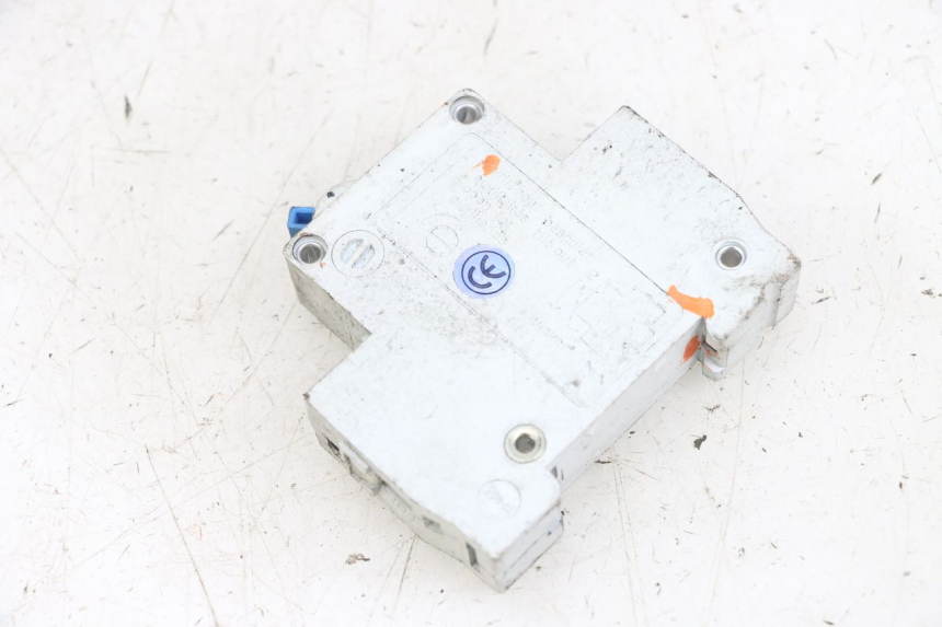 photo de PRZEŁĄCZNIK ZAPŁONU I STOPU SILNIKA EFUN PUSA 1 - Zoom stanu zużycia