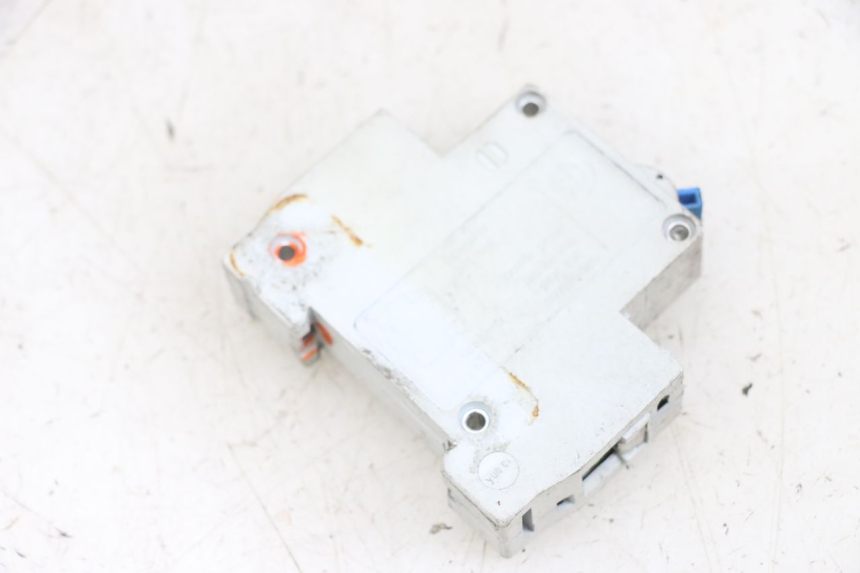 photo de PRZEŁĄCZNIK ZAPŁONU I STOPU SILNIKA EFUN PUSA 1 - Inny kąt widzenia