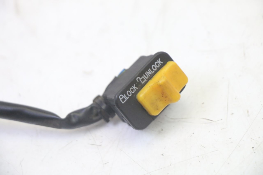 photo de PRZEŁĄCZNIK ZAPŁONU I STOPU PEUGEOT TWEET 4T 50 (2018 - 2022) - Szczegół części