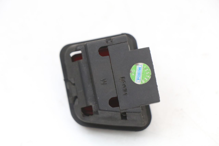 photo de PRZEŁĄCZNIK ZAPŁONU I STOPU SILNIKA PIAGGIO X9 125 (2000 - 2003) - Inny kąt widzenia