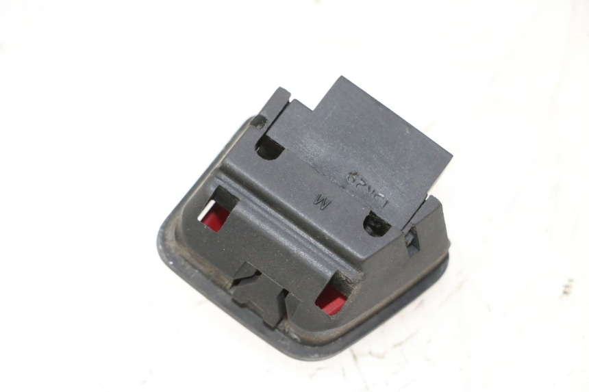 photo de PRZEŁĄCZNIK WYŁĄCZNIKA ZAPŁONU PIAGGIO XEVO - X EVO 125 (2007 - 2017) - Szczegół części