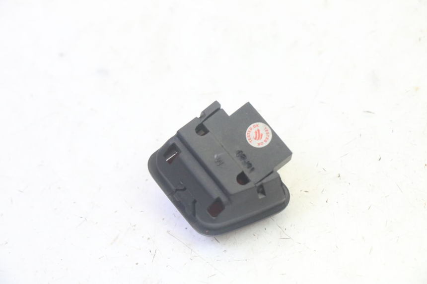 photo de PRZEŁĄCZNIK WYŁĄCZNIKA ZAPŁONU PIAGGIO XEVO - X EVO 125 (2007 - 2017) - Inny kąt widzenia