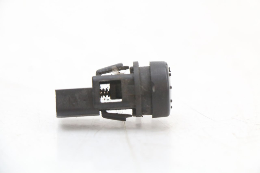 photo de PRZEŁĄCZNIK ROZRUCHU PIAGGIO FLY 4T 50 (2004 - 2010) - Zoom stanu zużycia