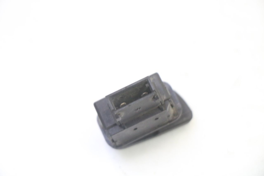 photo de PRZEŁĄCZNIK ROZRUCHU PIAGGIO MP3 RL 250 (2006 - 2010) - Inny kąt widzenia