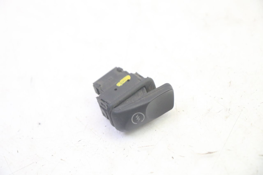 photo de PRZEŁĄCZNIK ROZRUCHU PIAGGIO MP3 500 (2016 - 2018) - Widok główny