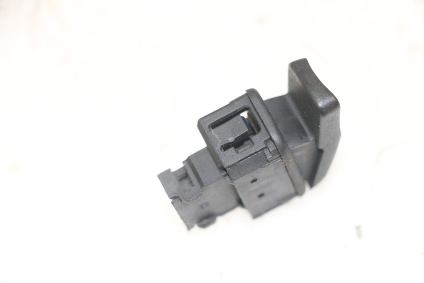 photo de PRZEŁĄCZNIK ROZRUCHU PIAGGIO NEW TYPHOON 50 (2018 - 2021) - Szczegół części