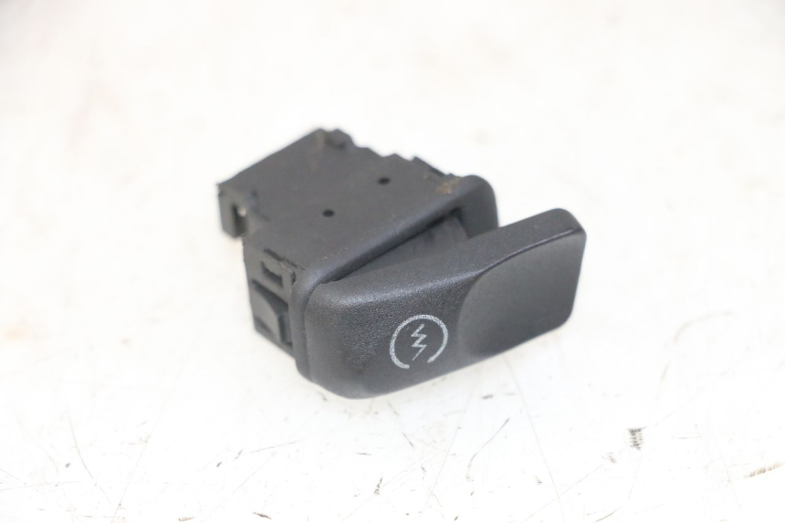 photo de PRZEŁĄCZNIK ROZRUCHU PIAGGIO NEW TYPHOON 50 (2018 - 2021) - Inny kąt widzenia