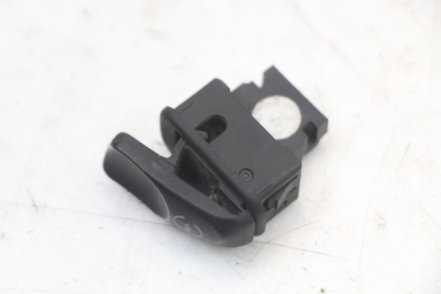 photo de PRZEŁĄCZNIK ROZRUCHU PIAGGIO VESPA LX 2T 50 (2005 - 2013) - Zoom stanu zużycia