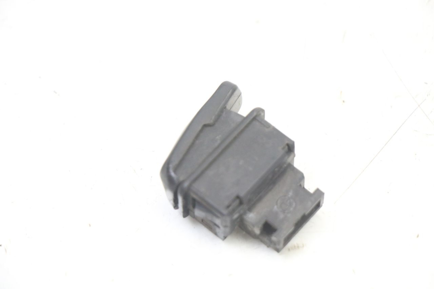 photo de PRZEŁĄCZNIK ROZRUCHU PIAGGIO VESPA LX 2T 50 (2005 - 2013) - Zoom stanu zużycia