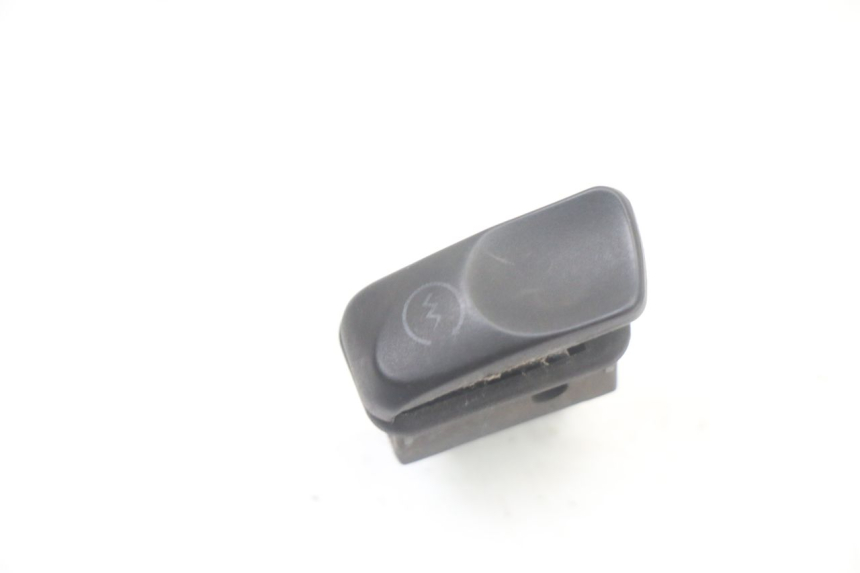 photo de PRZEŁĄCZNIK ROZRUCHU PIAGGIO VESPA LX IE 125 (2010 - 2012) - Szczegół części