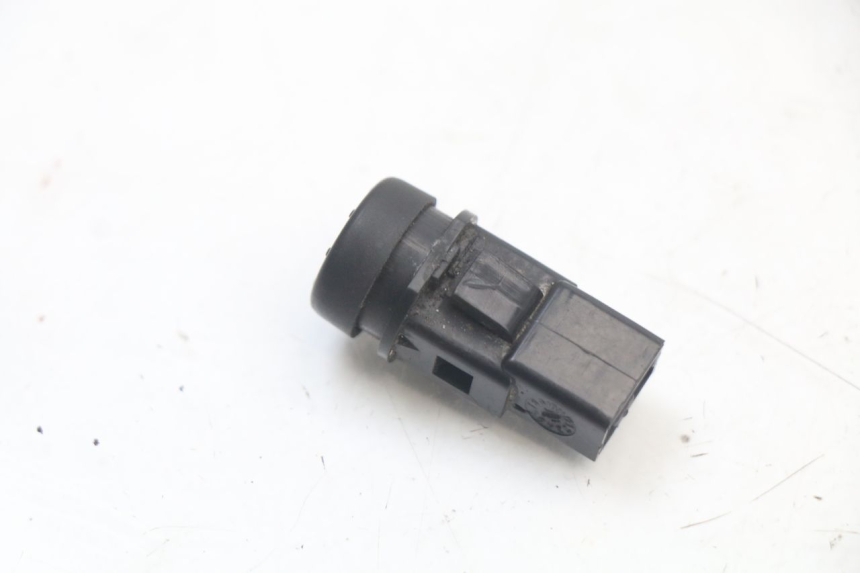 photo de PRZEŁĄCZNIK ROZRUCHU APRILIA SR MOTARD 50 (2012 - 2018) - Zoom stanu zużycia