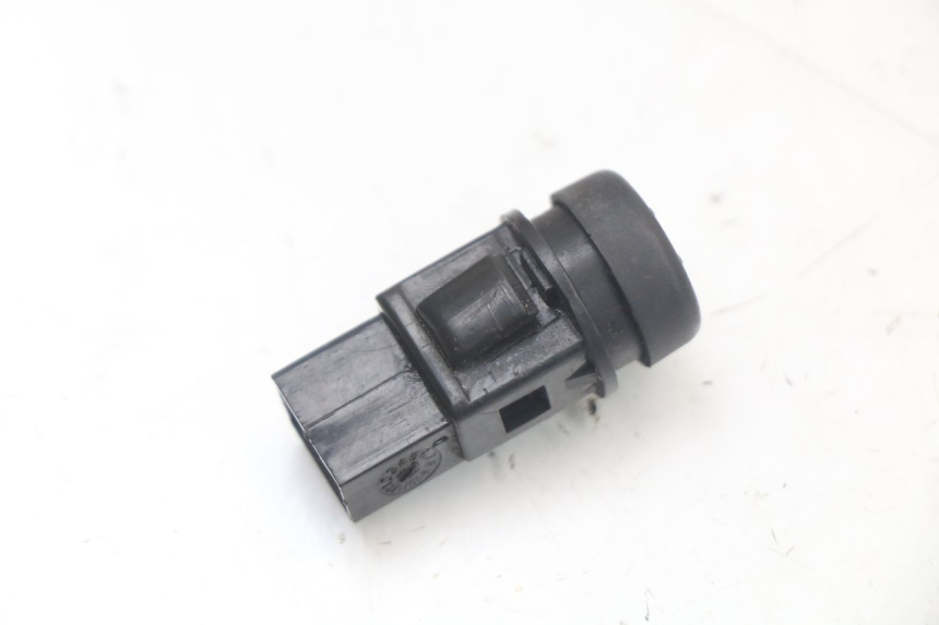 photo de PRZEŁĄCZNIK ROZRUCHU APRILIA SR MOTARD 50 (2012 - 2018) - Inny kąt widzenia