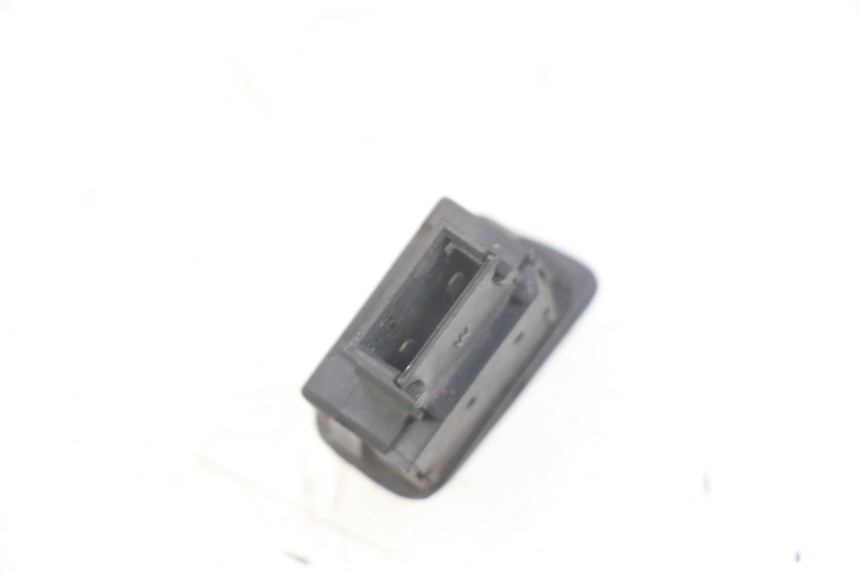 photo de PRZEŁĄCZNIK ROZRUCHU PIAGGIO VESPA S 2T 50 (2007 - 2014) - Zoom stanu zużycia