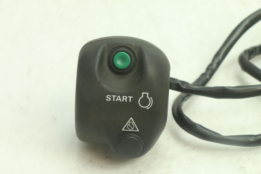 photo de PRZEŁĄCZNIK ROZRUCHU YAMAHA WAVE RUNNER GP R 1200 (2000 - 2003) - Szczegół części