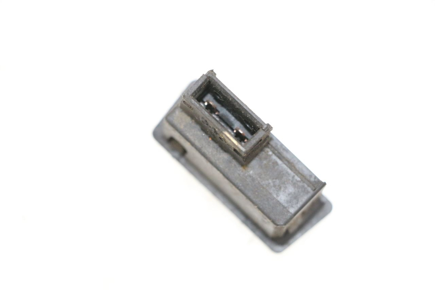 photo de PRZEŁĄCZNIK ROZRUCHU YAMAHA XMAX X-MAX 125 (2006 - 2009) - Zoom stanu zużycia