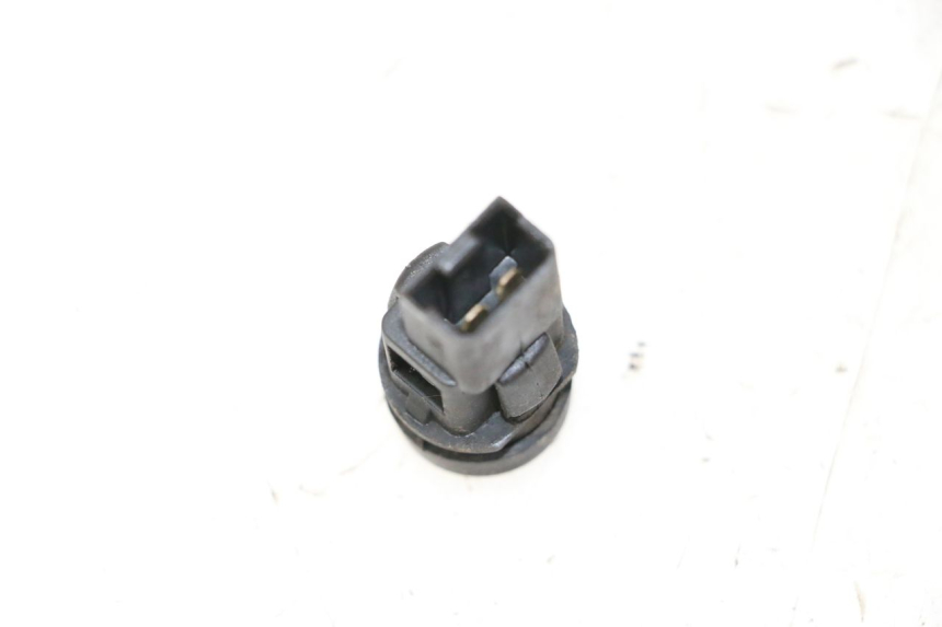 photo de PRZEŁĄCZNIK ROZRUCHU PIAGGIO XEVO - X EVO 125 (2007 - 2017) - Szczegół części