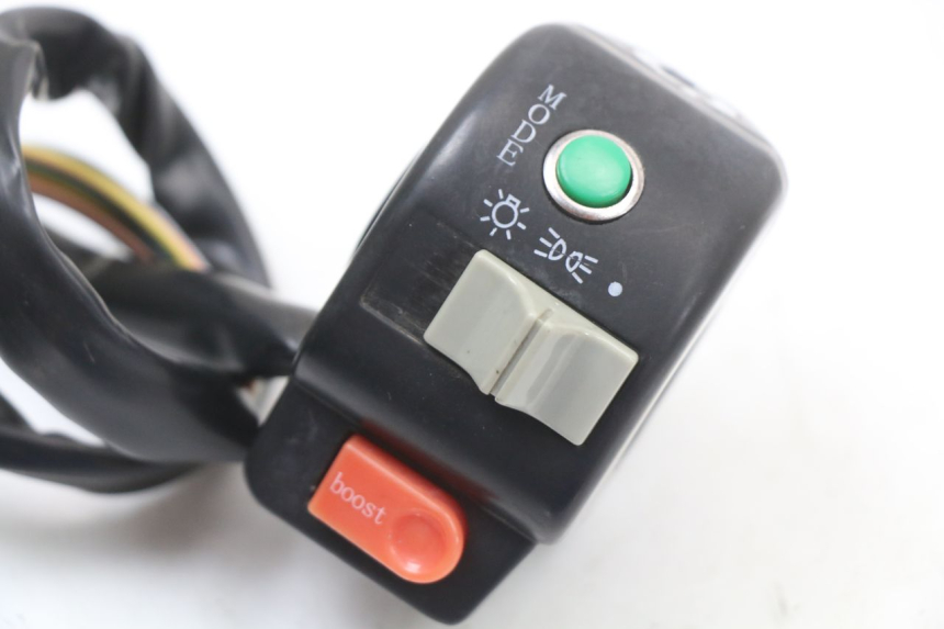 photo de PRZEŁĄCZNIK PRAWY E-MAX 80L 1 (2011 - 2014) - Szczegół części