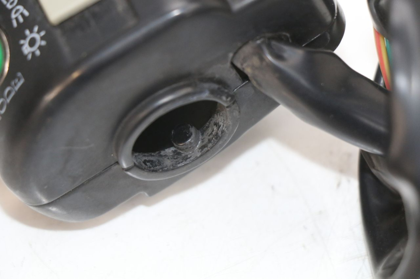 photo de PRZEŁĄCZNIK PRAWY E-MAX 80L 1 (2011 - 2014) - Punkty mocowania