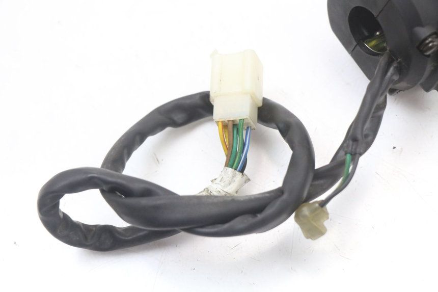 photo de PRZEŁĄCZNIK PRAWY DAELIM A-FOUR 2T 50 (2005 - 2012) - Punkty mocowania