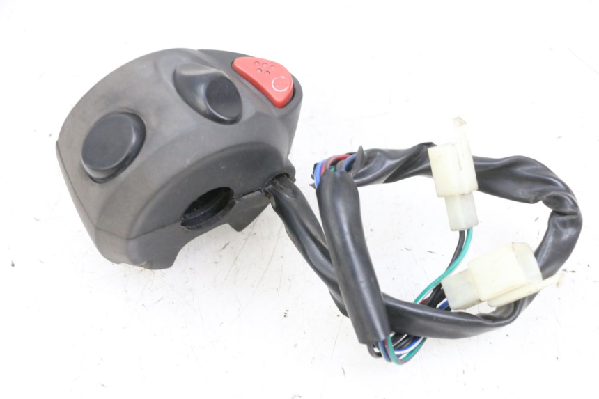 photo de PRZEŁĄCZNIK PRAWY ADIVA AD3 300 (2014 - 2020) - Część sprawdzona