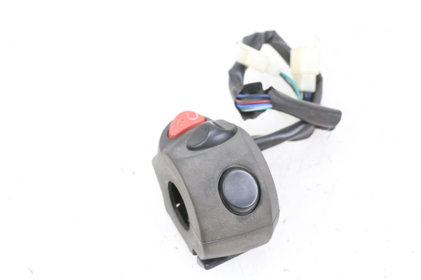 photo de PRZEŁĄCZNIK PRAWY ADIVA AD3 300 (2014 - 2020) - Oznaczenia i referencje