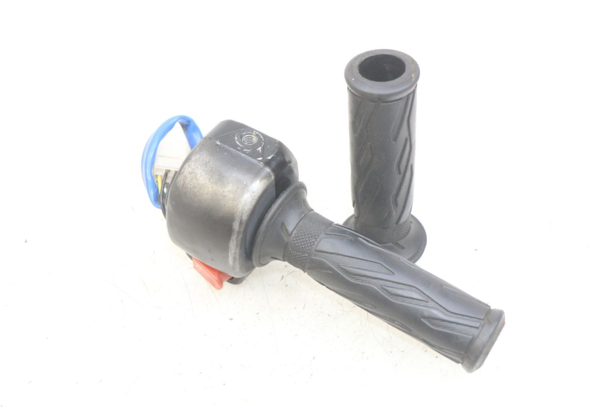 photo de PRZEŁĄCZNIK PRAWY KYMCO AGILITY 16+ 4T 50 (2018 - 2023) - Widok główny