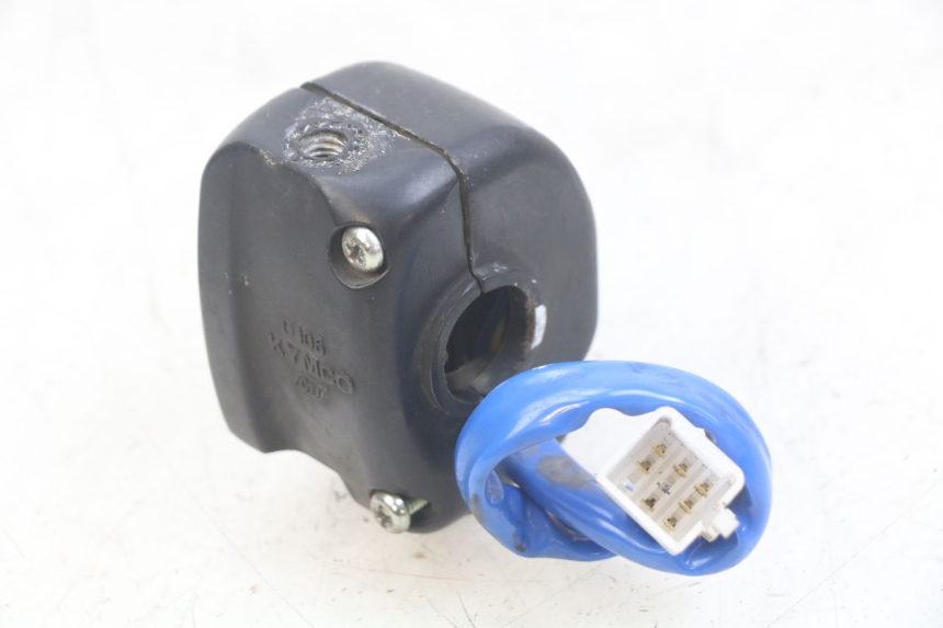 photo de PRZEŁĄCZNIK PRAWY KYMCO AGILITY 4T 50 (2005 - 2018) - Zoom stanu zużycia