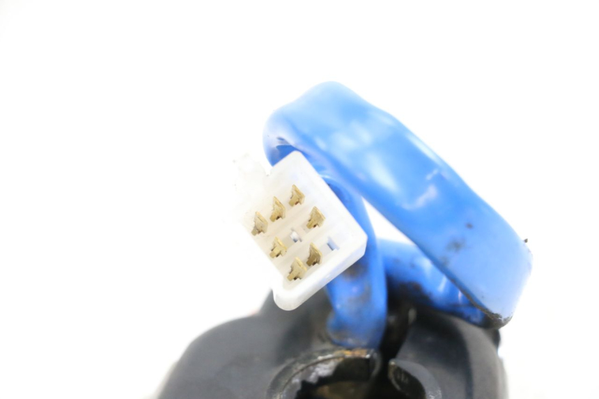 photo de PRZEŁĄCZNIK PRAWY KYMCO AGILITY 4T 50 (2005 - 2018) - Zbliżenie techniczne