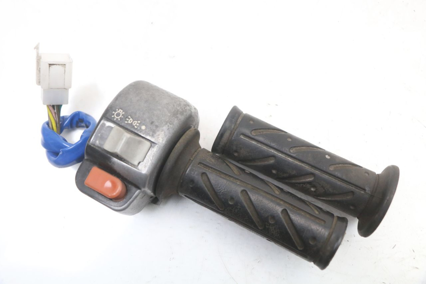 photo de PRZEŁĄCZNIK PRAWY KYMCO AGILITY 4T 50 (2005 - 2018) - Widok główny