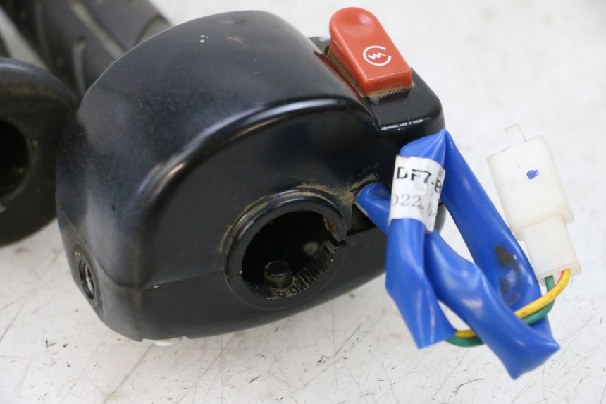 photo de PRZEŁĄCZNIK PRAWY KYMCO AGILITY 4T 50 (2018 - 2022) - Punkty mocowania